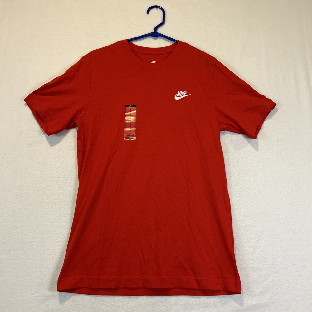 Nike Tee Shirt Mens Small Red White Swoosh Embroidered Short Sleeve AR4997